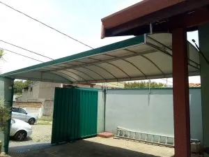 COBERTURA EM LONA OPACA