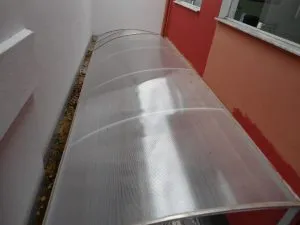 COBERTURA EM POLICARBONATO ALVEOLAR CRISTAL