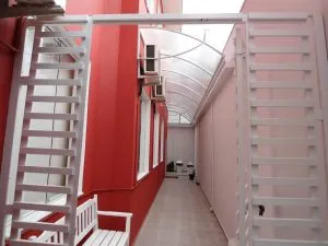 COBERTURA EM POLICARBONATO ALVEOLAR CRISTAL