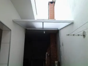 COBERTURA RETA EM LONA CRISTAL