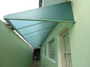 COBERTURA RETA EM LONA TRANSLÚCIDA