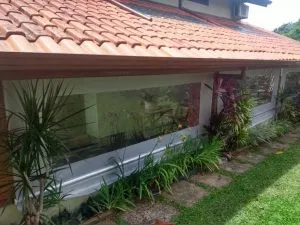 CORTINA ROLÔ COM VISOR