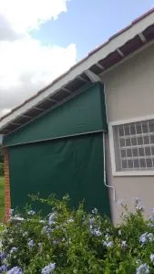 CORTINA ROLÔ EM LONA VERDE ESCURO