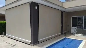 CORTINAS ROLÔ EM LONA BEGE